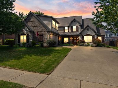 6606 S Silverthorne Ln