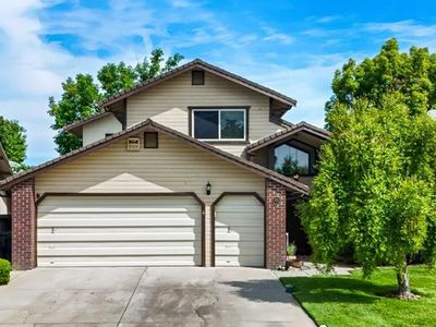 773 Mulholand Dr