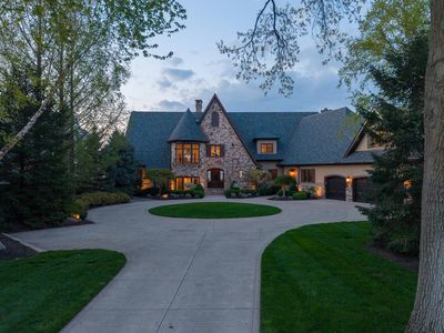 13717 W Lake Rd