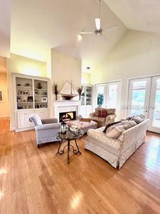 11 Outpost Ln