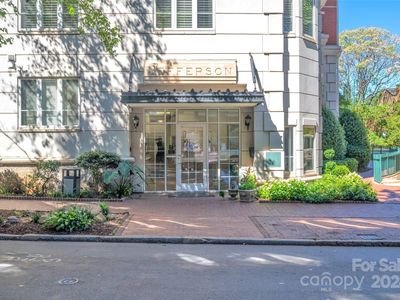 401 N Church St APT 401