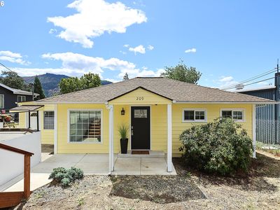 209 Humboldt St