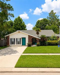 402 Longleaf Dr