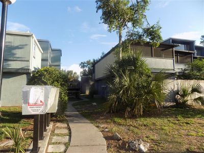 613 SW 75th St APT 101