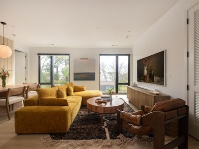 500 Merritt Ave #204