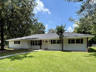 2401 Magnolia Cir