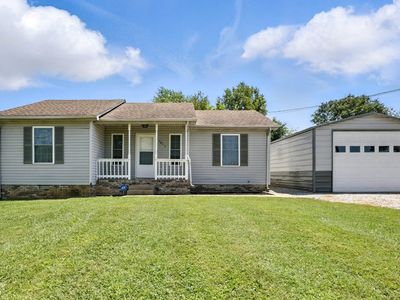 Property at 1812 Carneal Ln, Oak Grove, KY