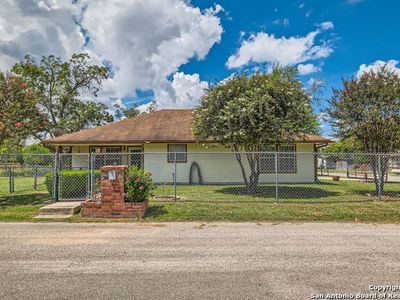 1424 N Bauer St