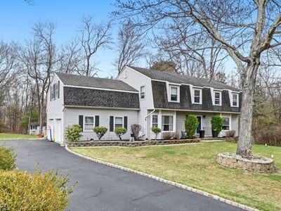 6 Robin Dr