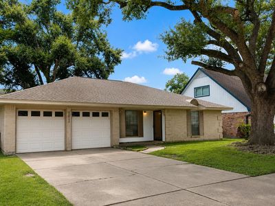 11011 Caribbean Ln