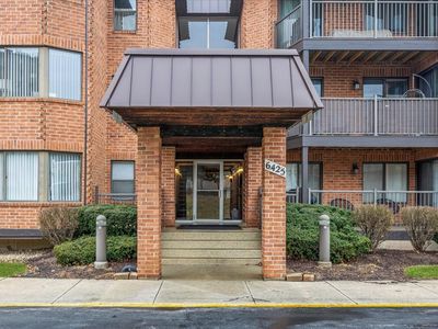 6425 Clarendon Hills Rd APT 211