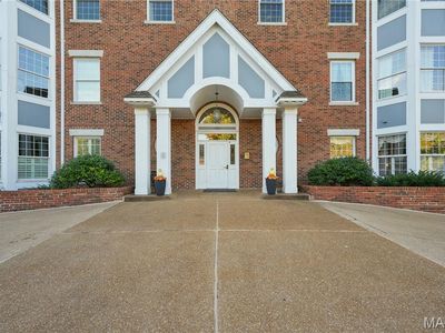 450 E Lockwood Ave APT 303