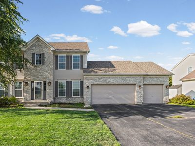 Property at 435 Shadow Wood Dr, Yorkville, IL