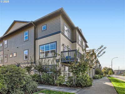 1040 SW 170th Ave #201