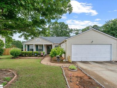 Property at 8 Pasture Pl, Simpsonville, SC
