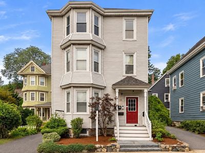 35 Ballard St #3