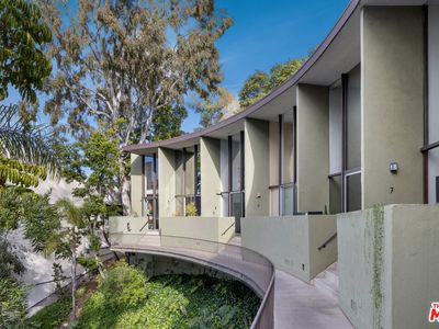 3625 Fredonia Dr APT 1