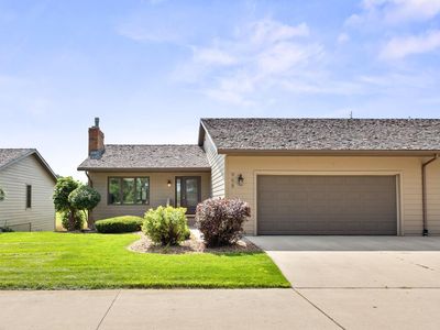 968 Rolling Greens Ln NW