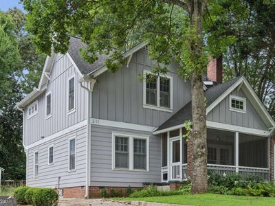 211 Greenwood Cir
