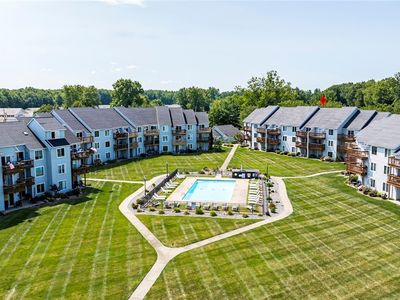 6035 Lake Rd W APT 423