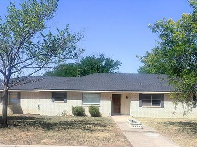 1806 Kiowa Trl