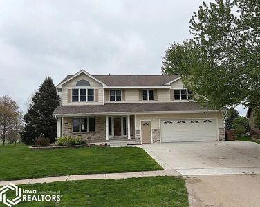 1001 SW Maplewood Dr