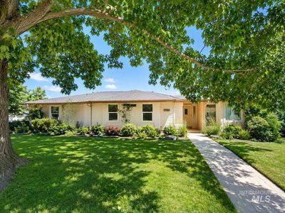3011 E Rivernest Dr
