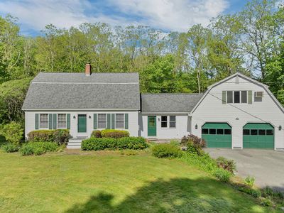 Property at 1 Muddy Pond Road, Kensington, NH