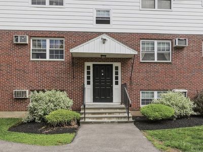 6 Venice St APT C2