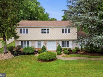Property at 245 Toll Dr, Southampton, PA