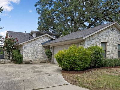 1025 River Park