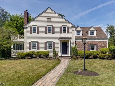 537 Wychwood Rd