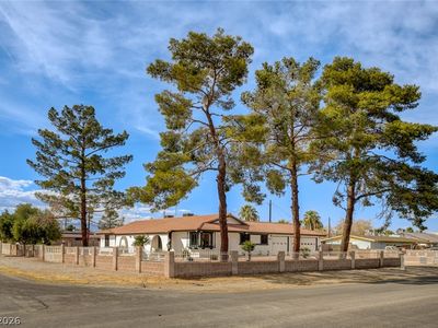 1401 Sharon Rd