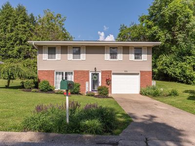 3231 N Valleyview Dr