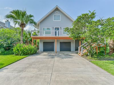 Property at 208 Baywood St, Shoreacres, TX