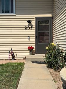 205 6th St