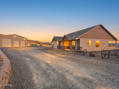 1110 Selah Creek Dr