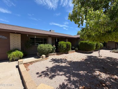 3502 E LARKSPUR Drive