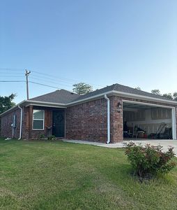 7704 Melody Ln