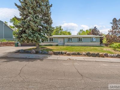 2240 S Fairway Dr