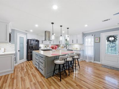 321 Reid St