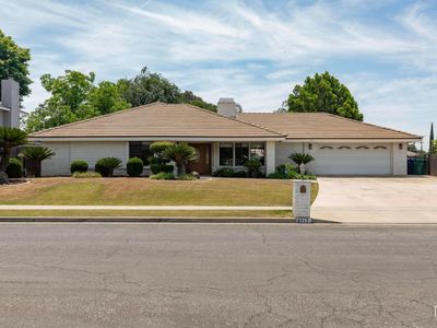 6717 Noah Ave