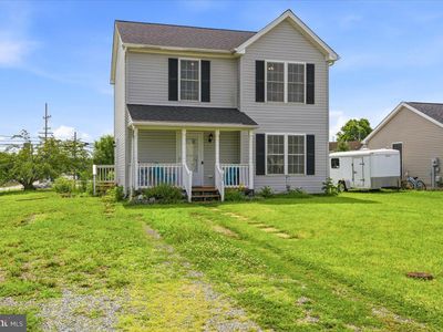 32 Three Sisters Ct