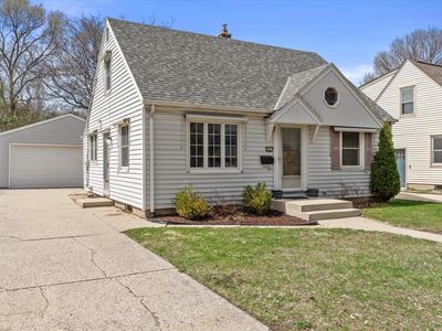 3211 South 72nd STREET
