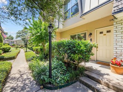 1805 Stoney Brook Dr APT 105