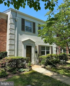 7024 Alicent Pl