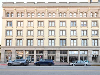415 22nd St APT 4B