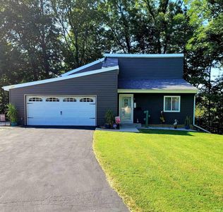 329 W North St