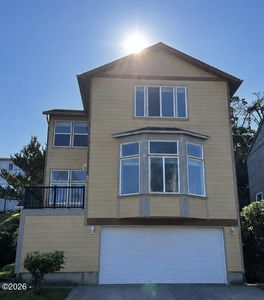 4536 SW Beach Ave