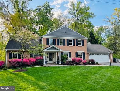 3204 Barbara Ln